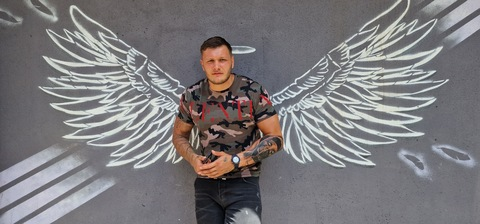 stackedbigg header picture leakfans.com