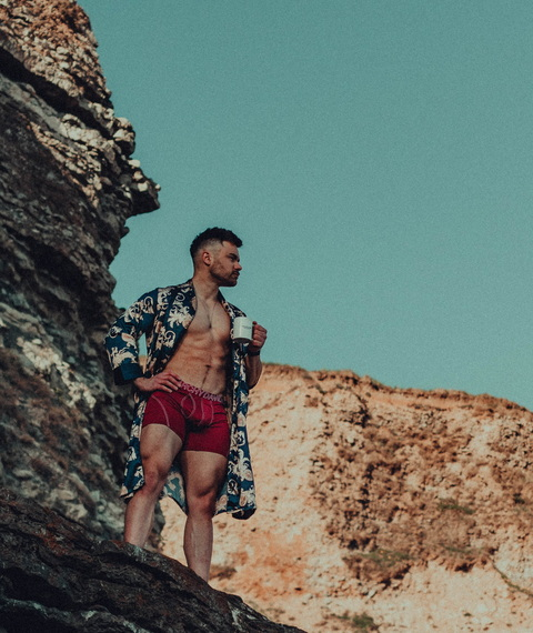 straightsimon header picture leakfans.com