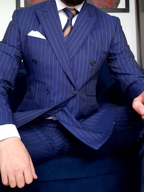 suitedandsleepy header picture leakfans.com