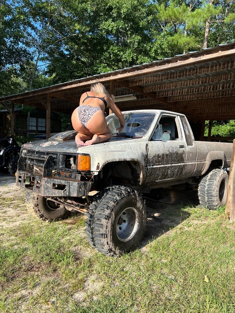 summersmith22 header picture leakfans.com