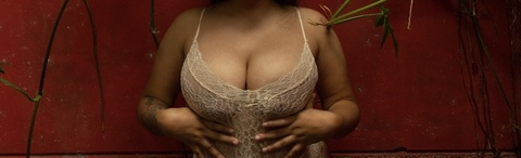 sweetbunnie- header picture leakfans.com