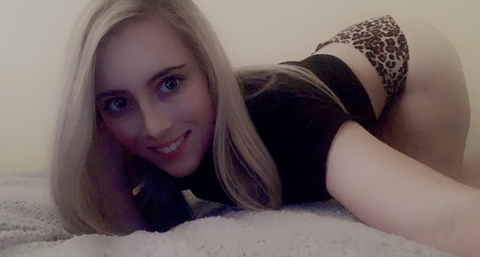 sweethoneyxox header picture leakfans.com