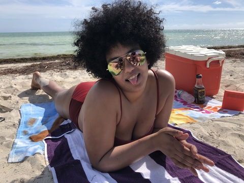 tanacurls header picture leakfans.com