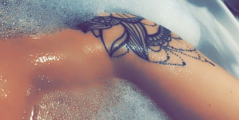 tashy_lou header picture leakfans.com