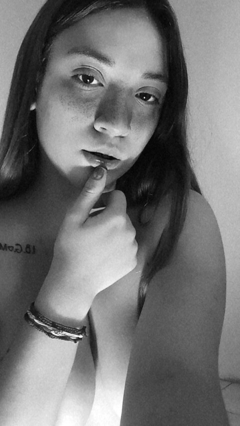 tatianaa_micaelaa header picture leakfans.com