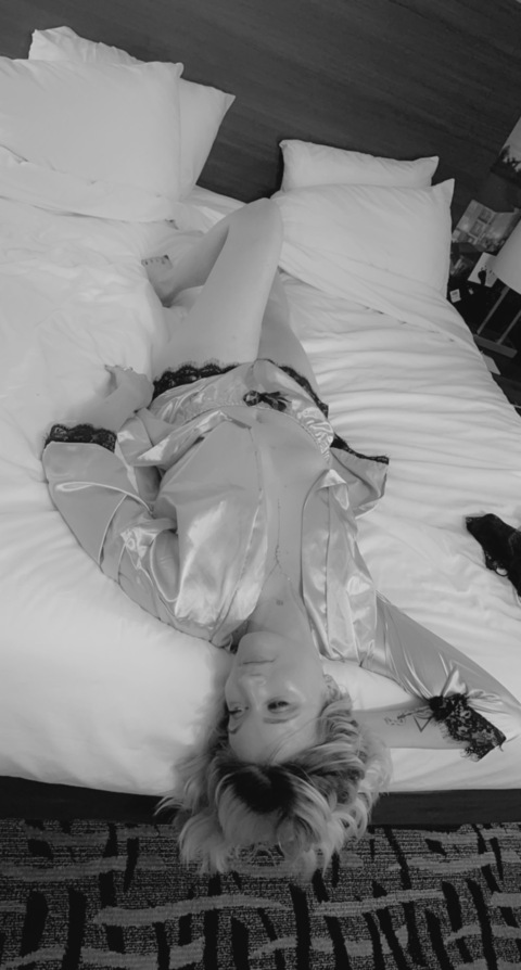 taylor19933 header picture leakfans.com