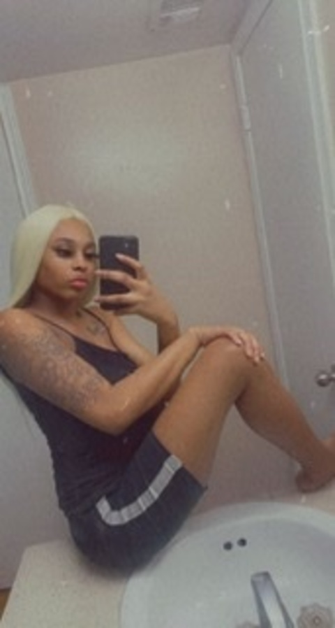 tharealnenebalenciaga header picture leakfans.com