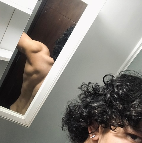 the_rojas10 header picture leakfans.com