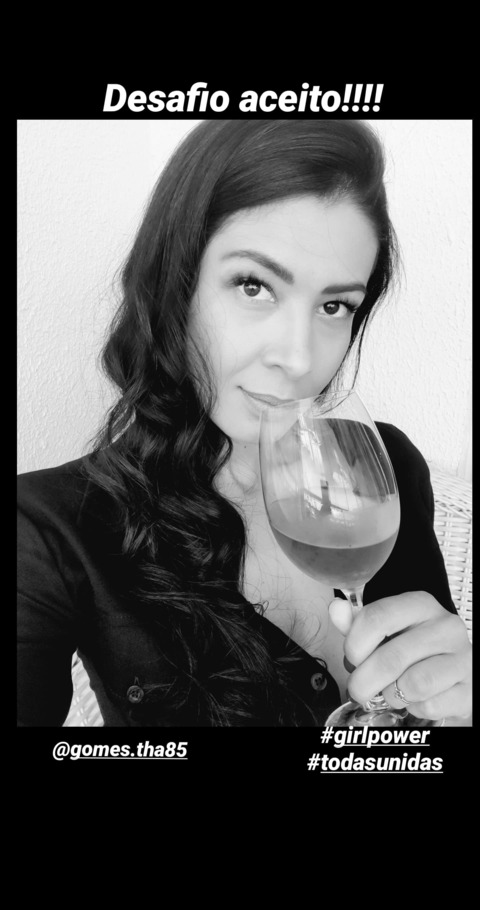 thehotwifeholly header picture leakfans.com