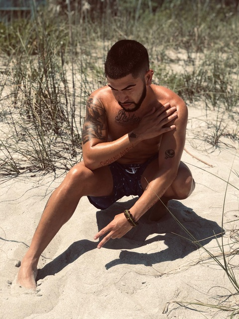 theonlymr.j header picture leakfans.com