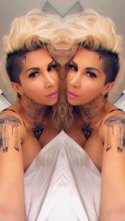 therealkaylacarrera header picture leakfans.com