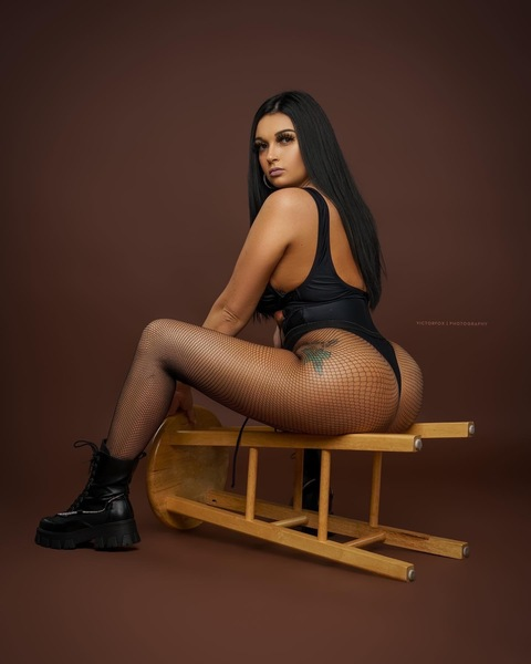 tiffy_bluee header picture leakfans.com