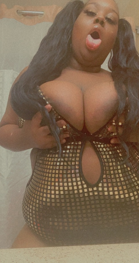 toxicchocolate94 header picture leakfans.com