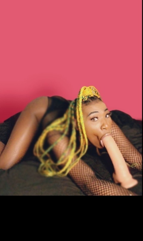 tsinfamie header picture leakfans.com