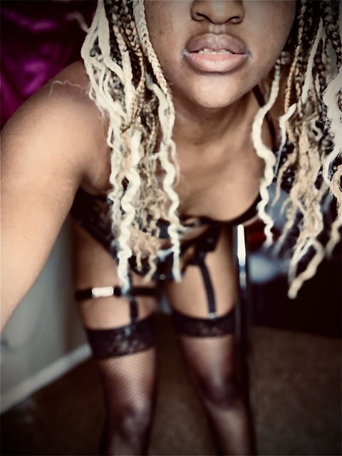 twistedgoddess header picture leakfans.com