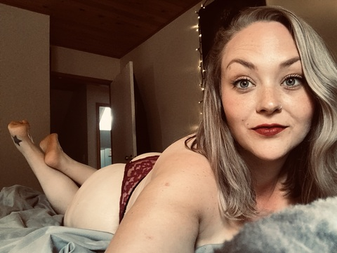 twobacons1 header picture leakfans.com