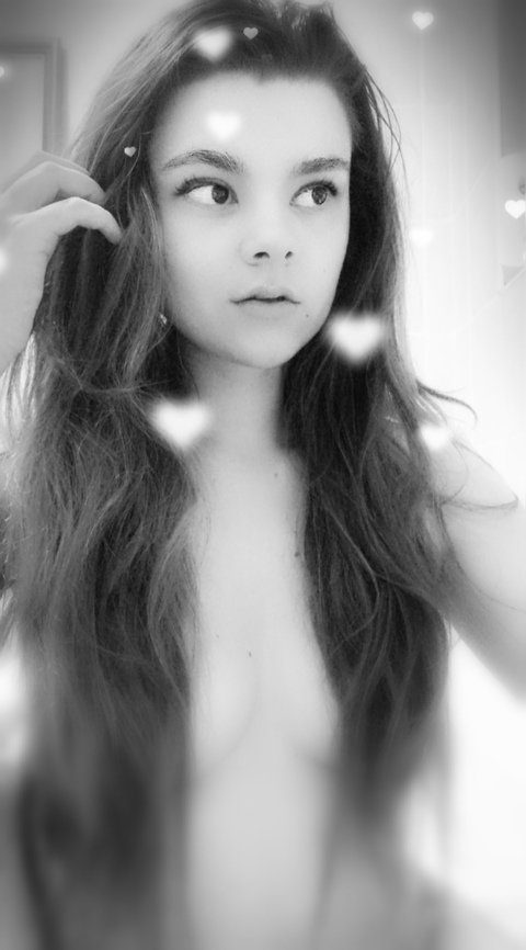 u121902829 header picture leakfans.com