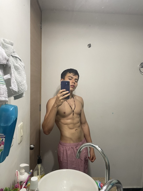 u138775364 header picture leakfans.com