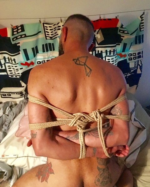 u1530601 header picture leakfans.com