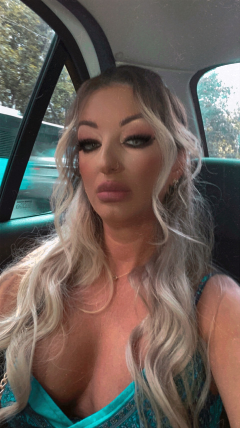 u175132365 header picture leakfans.com