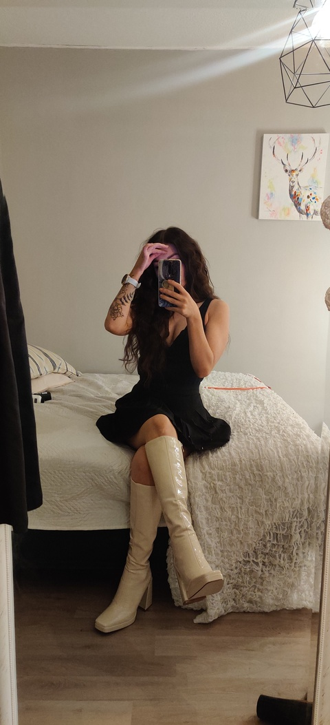 u176769201 header picture leakfans.com