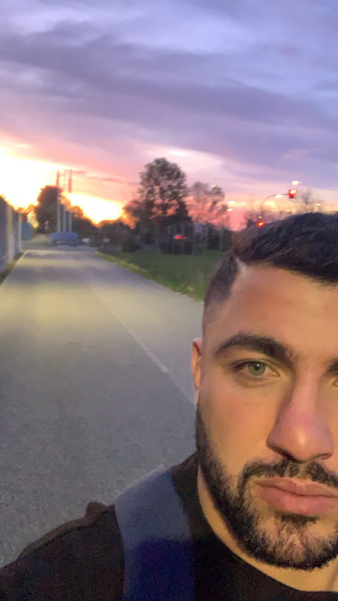 u18812083 header picture leakfans.com