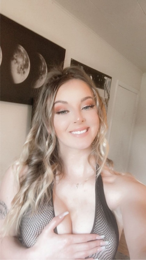 u197874789 header picture leakfans.com