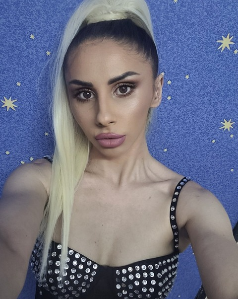 u209561513 header picture leakfans.com