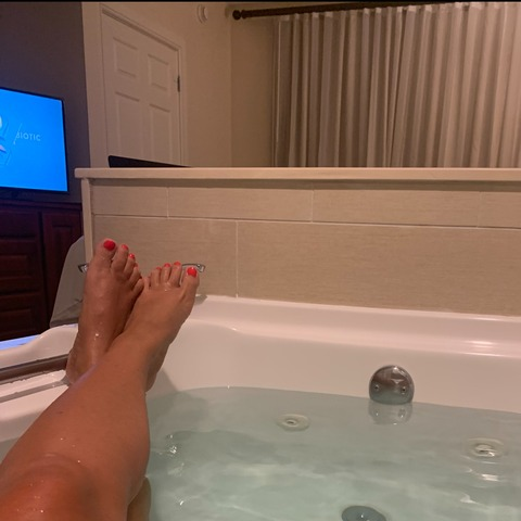 u210797080 header picture leakfans.com