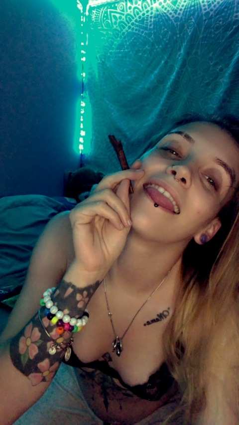 u215065886 header picture leakfans.com