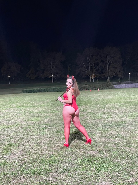 u226007331 header picture leakfans.com