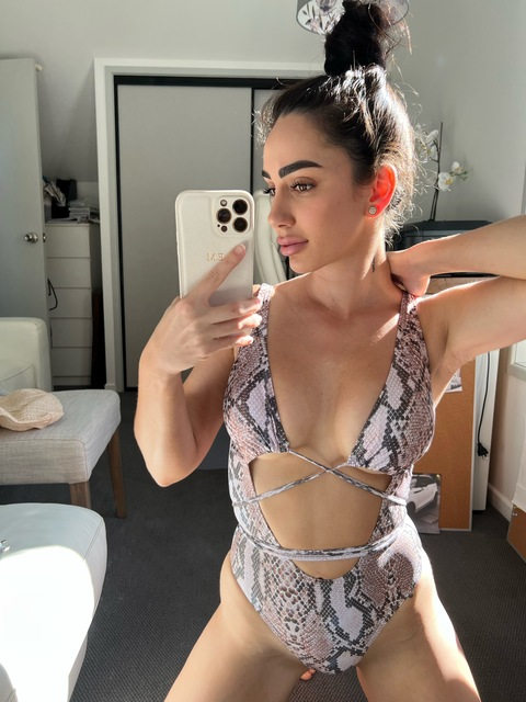 u227308994 header picture leakfans.com