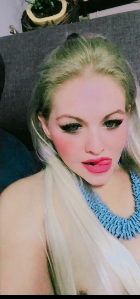 u242341035 header picture leakfans.com