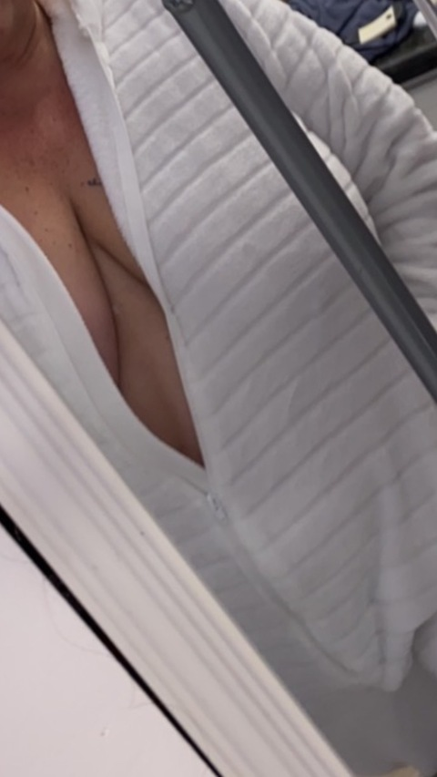 u254943471 header picture leakfans.com