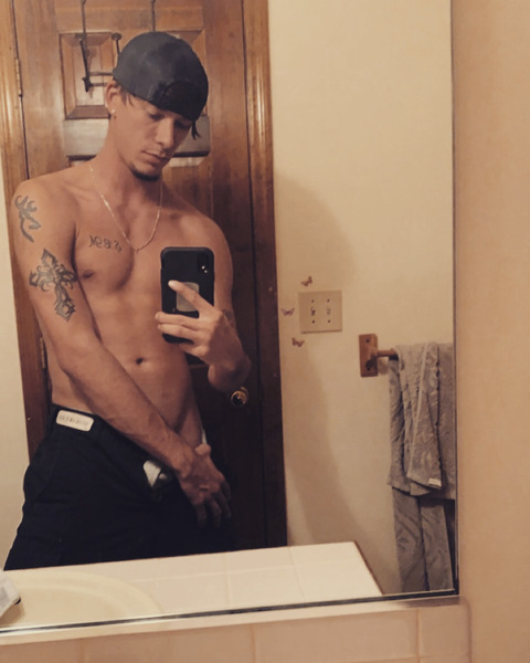 u32152478 header picture leakfans.com