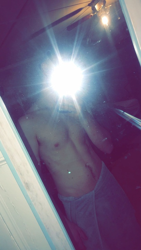 u32699999 header picture leakfans.com