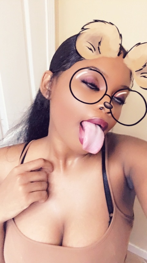 u33228781 header picture leakfans.com