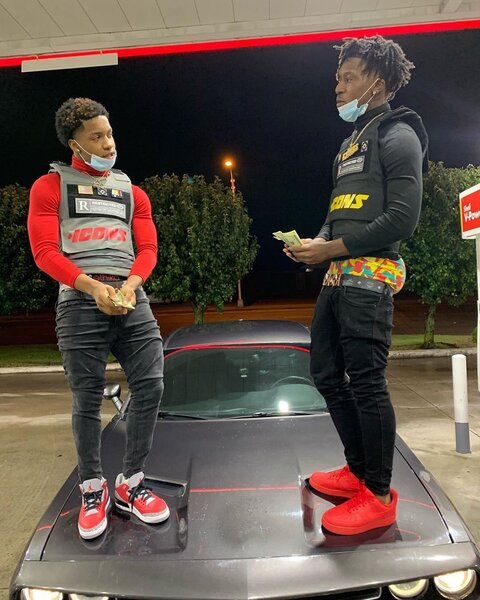 u352898 header picture leakfans.com