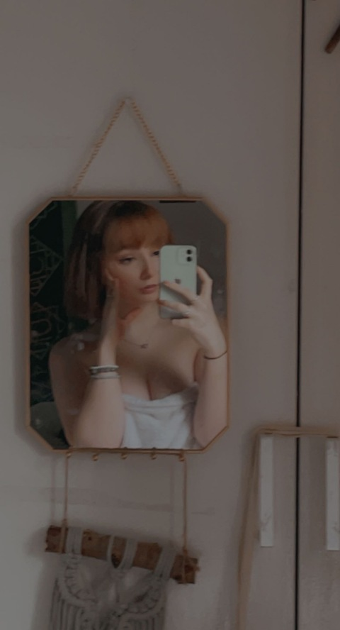 u35479200 header picture leakfans.com