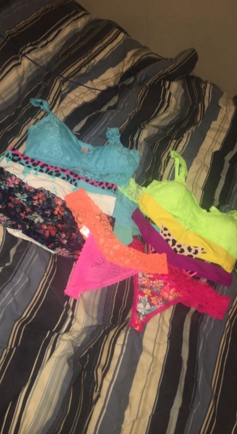 u52731082 header picture leakfans.com