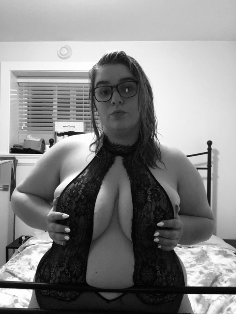 u56976384 header picture leakfans.com