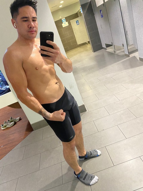 u71975461 header picture leakfans.com