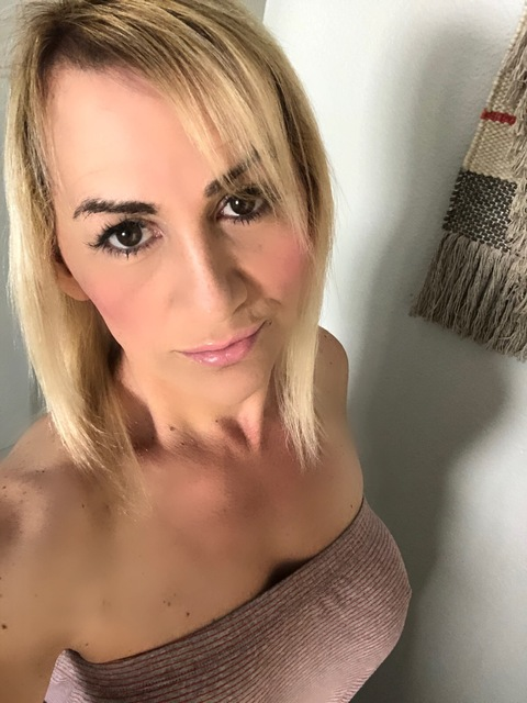 u89711722 header picture leakfans.com