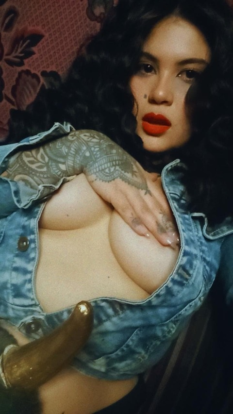 ursulolit header picture leakfans.com