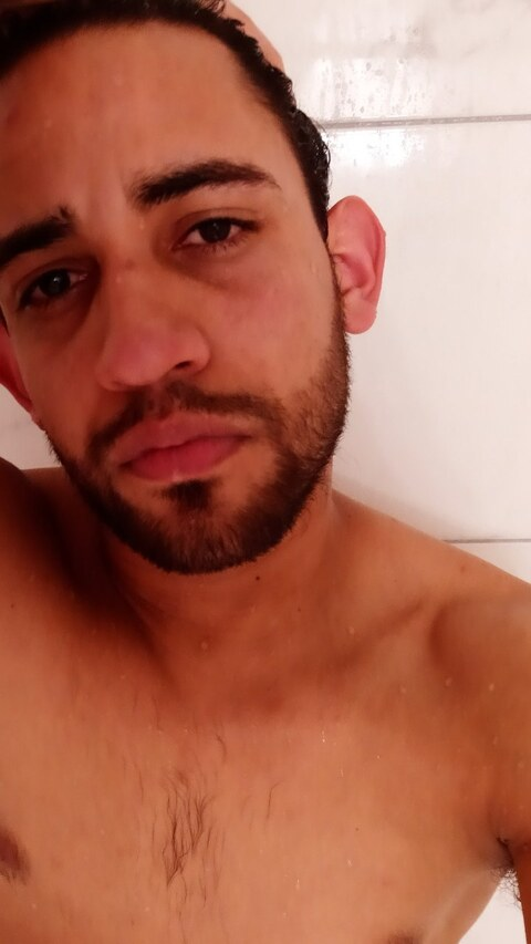 viktorluvs header picture leakfans.com