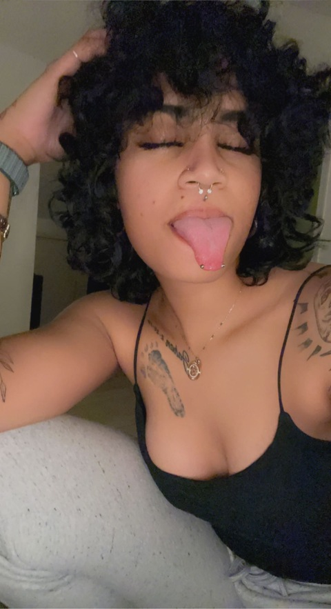 vixxen.van header picture leakfans.com