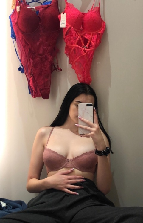 whowantsmolly header picture leakfans.com