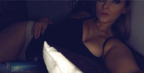 xgirliex header picture leakfans.com