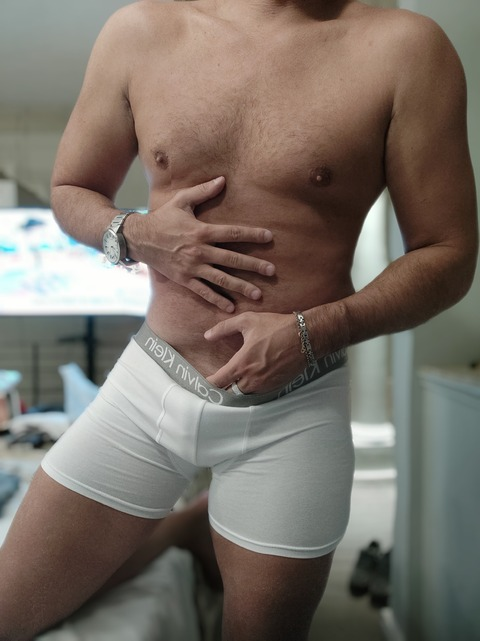 yakiboy87 header picture leakfans.com