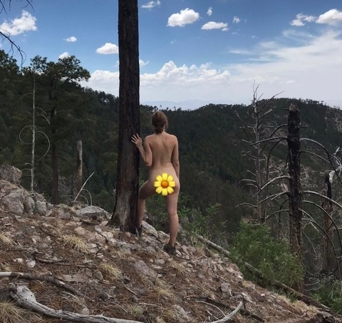 yaqlin_pqin69 header picture leakfans.com